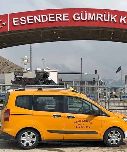 Esendere Sınır Kapısı’nda sessiz bekleyiş sürüyor