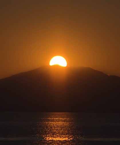 Van Gölü'nde güneşin vedası mest etti