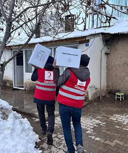Kızılay'dan ihtiyaç sahibi ailelere gıda desteği