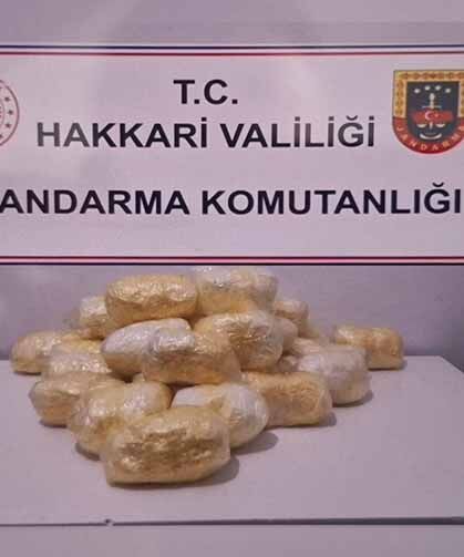 Hakkari'de tırda 15 kilo 263 gram metamfetamin ele geçirildi