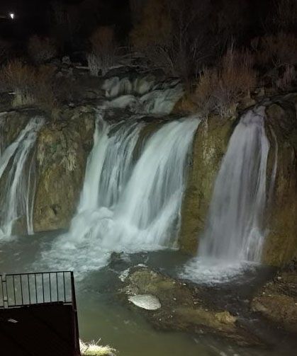 Muradiye Şelalesi mevsimlerin ötesinde bir güzellik