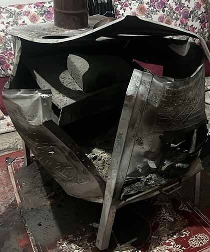 Odun sobası patladı: Bir aile ölümden döndü