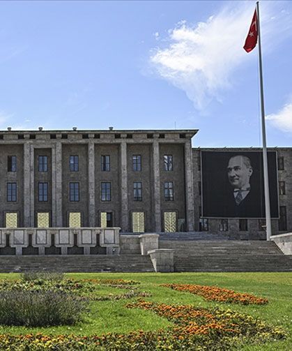 TBMM Başkanlığınca sınavla 20 yasama uzman yardımcısı istihdam edilecek