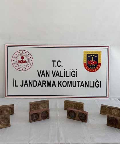 Van’da altın hammaddeli tarihi eser operasyonu