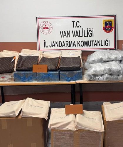 Van'da 3 milyon 460 bin TL değerinde kaçak eşya ele geçirildi