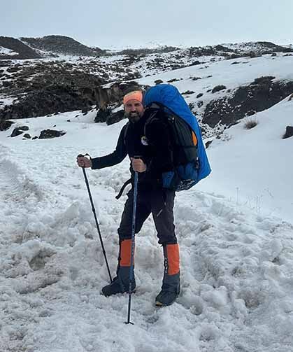 Vanlı dağcı, Ağrı Dağı zirvesine tek başına tırmandı