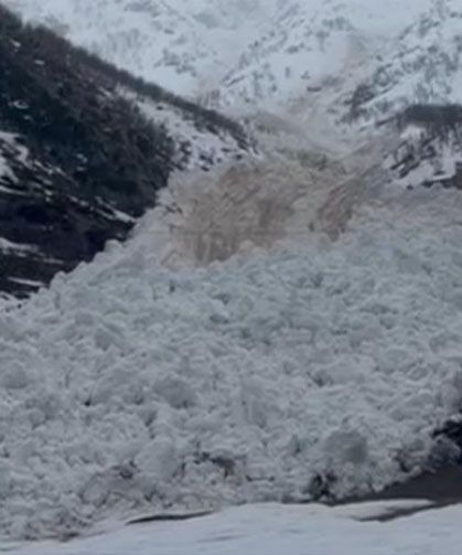 Yüksekova’da çığ paniği