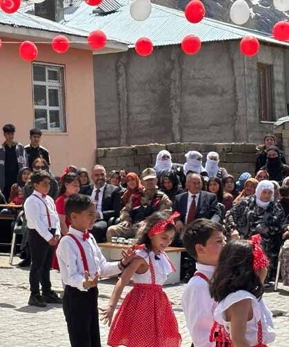 İpekyolu jandarmasından okullarda bayram mesaisi