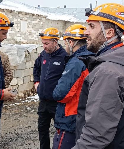 Van’da deprem sonrası ilk hasar