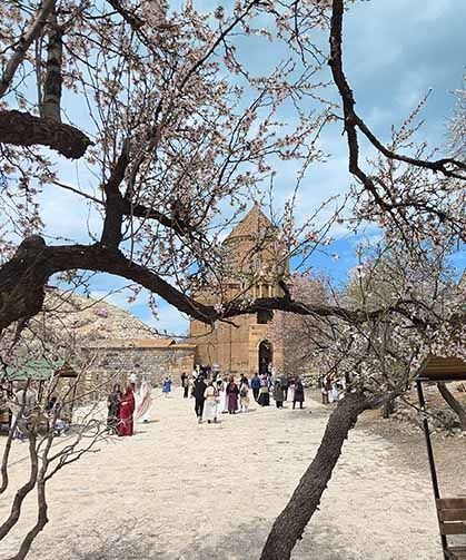 Akdamar Adası'nda 23 Nisan yoğunluğu