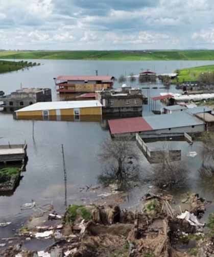 Baraj kapakları açıldı: Boşaltılan evler sular altında kaldı