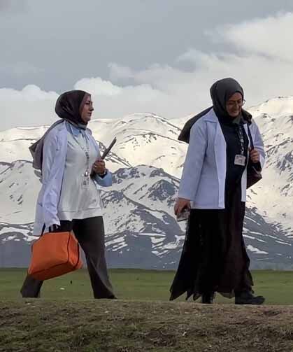 Fedakar ebeler gebeler için yollarda