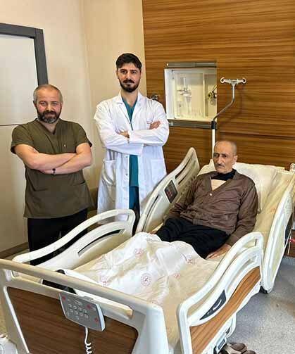 Van'da 25 dakika kalbi duran hasta ameliyatla kurtarıldı