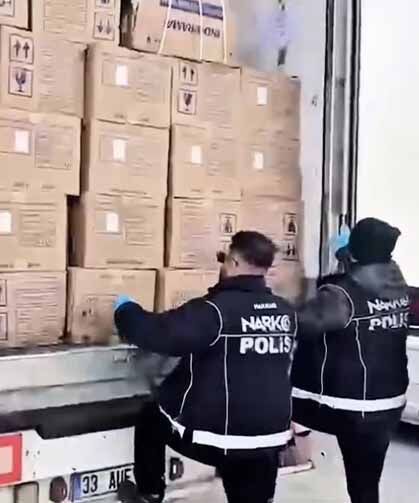 Zehir tacirlerine ağır darbe: 211 kilogram uyuşturucu ele geçirildi