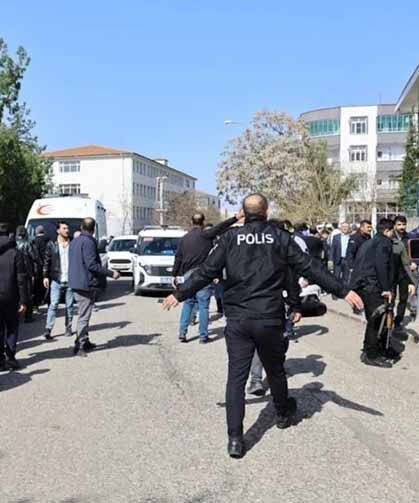 Lisede silahlı saldırı: Okula girip rastgele ateş etti