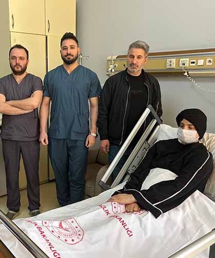Van'da 35 haftalık hamileye eş zamanlı operasyon
