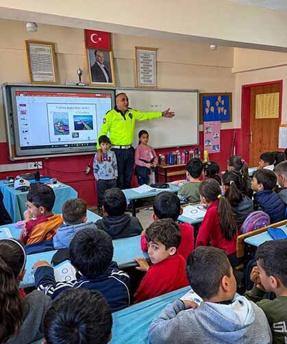 Muradiye’de Trafik Haftası etkinliğ