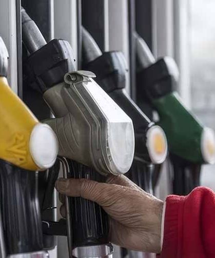 Benzin ve motorin ne kadar oldu? Gece yarısı tabela değişti