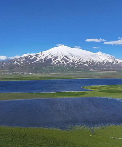 Süphan Dağı’nın eteklerindeki saklı cennet