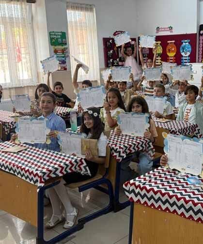 Yarın yaklaşık 18 milyon öğrenci için "karne zili" çalacak
