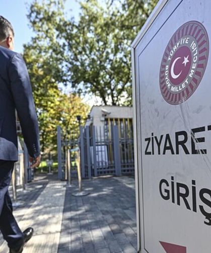 Mecliste siyasi partilere ziyaretçi hatırlatması
