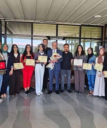 Van’da öğrencilerinden hasta çocuklara moral etkinliği