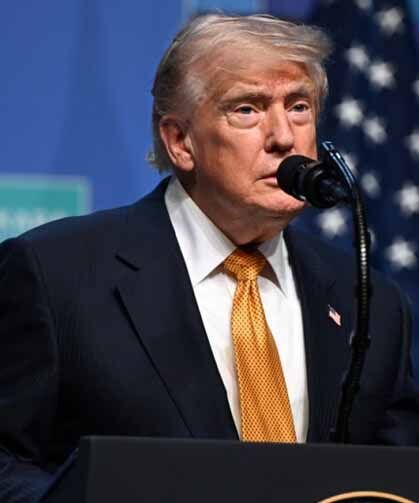 Trump, İran'a saldırıları durdurduğunu açıkladı