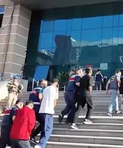 Jandarma 12 ilde organize suç örgütlerine operasyon düzenledi
