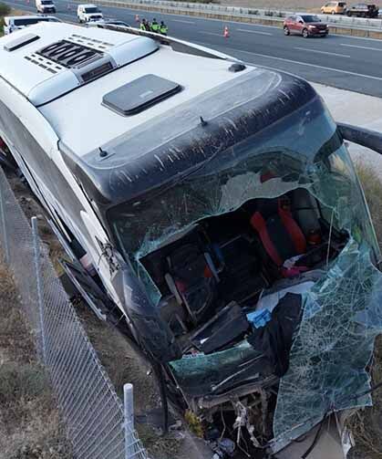 Van otobüsü kazasında 1 kişi hayatını kaybetti