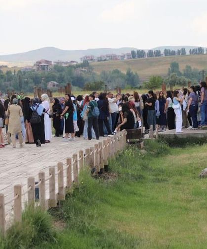 Selçuklu Meydan Mezarlığı turistleri ağırlıyor