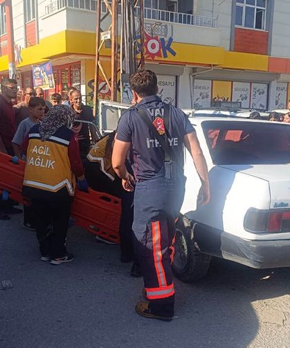 Van'da Zeve Caddesi'nde trafik kazası