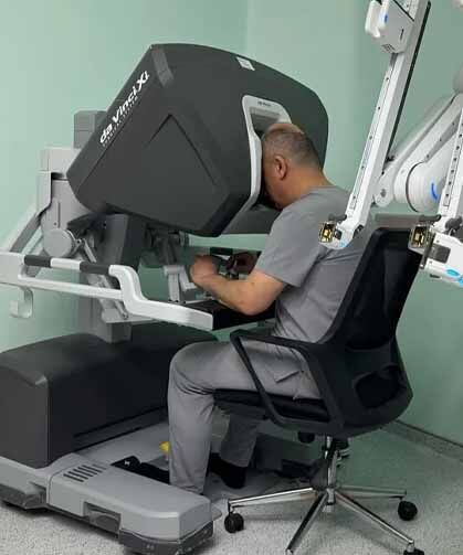 Uyku apnesi robotik cerrahiyle tedavi ediliyor