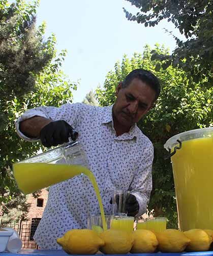 Cizre'de yaz aylarının serinleten lezzeti: Cizre limonatası