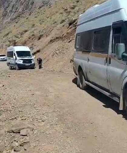 Cennet-Cehennem Vadisi'ne giden turistler yolda kaldı