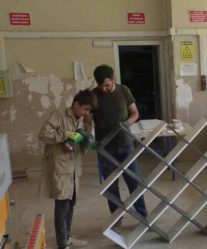 Öğrenciler tatilde de üretim yapıyor