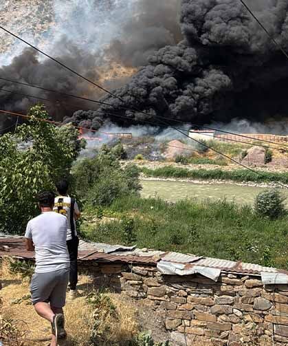 Hakkari'de yangın paniği