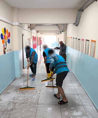 Denetimli serbestlik yükümlüleri camileri ve okulları temizledi