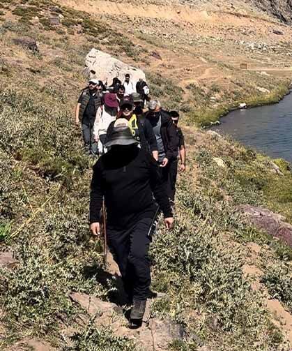 Doğaseverlerden 3 bin 500 rakımlı Sat Gölleri'ne yolculuk