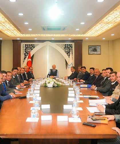 Hakkâri’de sahipsiz hayvanların durumu masaya yatırıldı