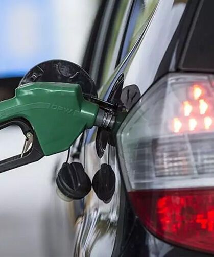 Motorine zam, benzine indirim geldi