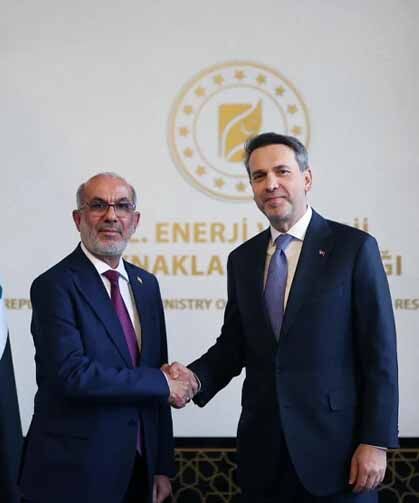 Bakan Bayraktar, Irak Petrol Bakanı Hüdeyir ile bir araya geldi