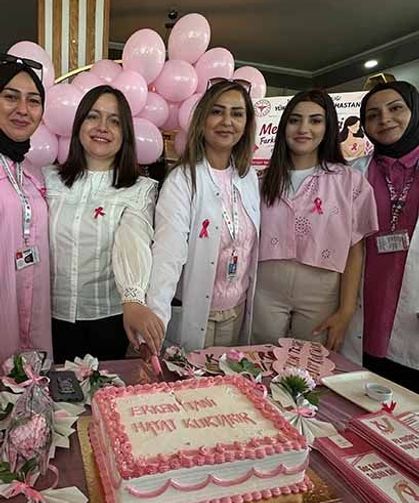Meme kanseri farkındalık etkinliği: "Erken teşhis hayat kurtarır"