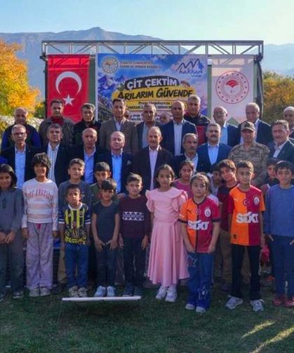 Vali Taşyapan 262 elektrikli çit dağıttı