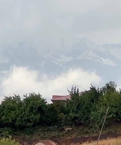 Yüksekova'ya mevsimin ilk karı düştü