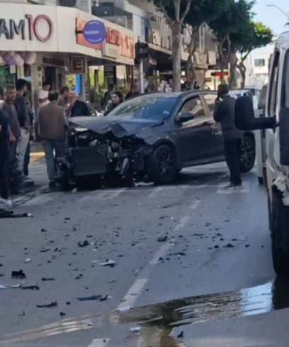 Kırmızı ışık ihlali yapan kamyonet ortalığı savaş alanına çevirdi