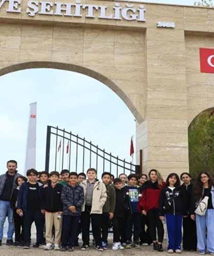 Vanlı öğrenciler kentin tarihi ve turistik mekanlarını gezdi