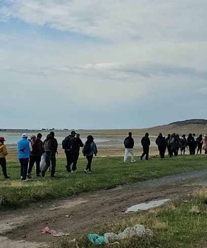 Arin Gölü çevresinde doğa yürüyüşü