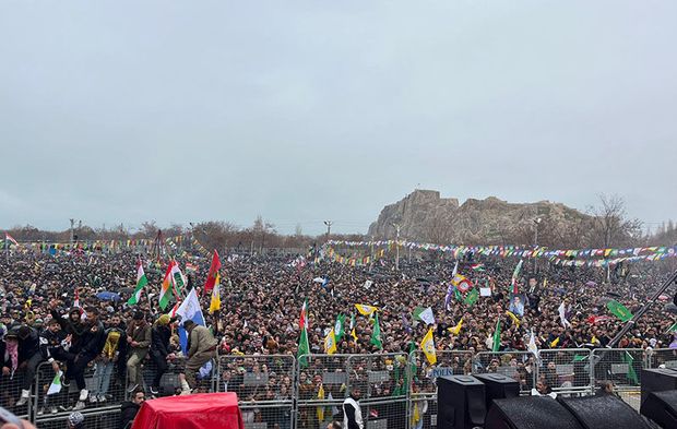 Van Nevruzundan kareler