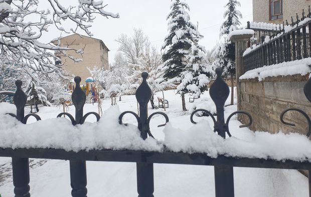 Van'da nisan ayında kar yağışı