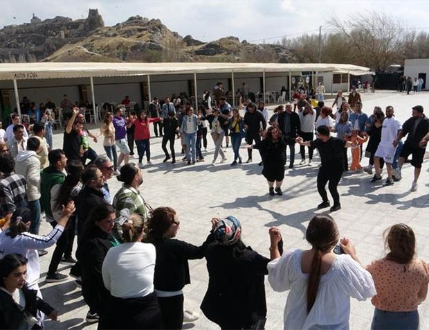 İranlılar Van'da nevruz kutlamalarına başladı